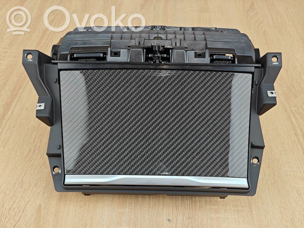 BMW 8 G16 Cup holder 