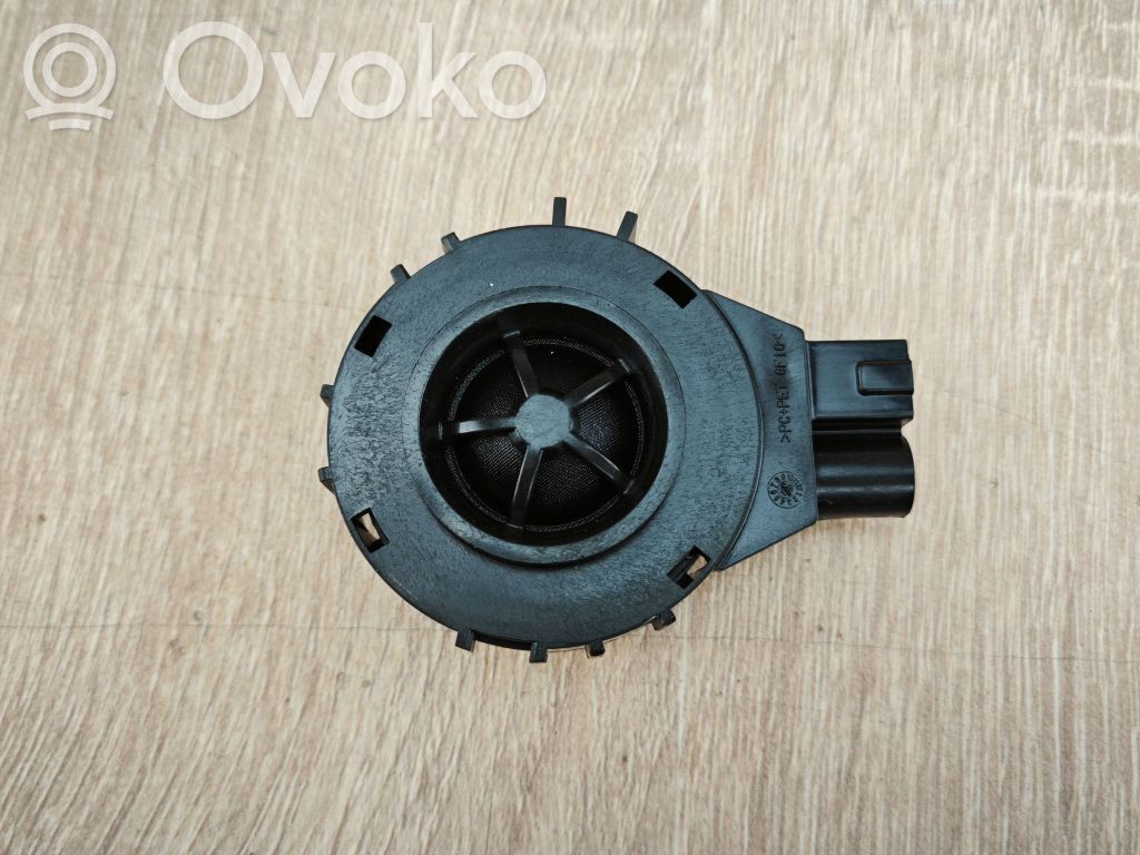 Audi Q3 F3 Altavoz del panel 