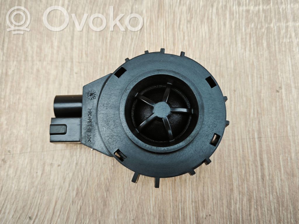 Audi Q3 F3 Altavoz del panel 