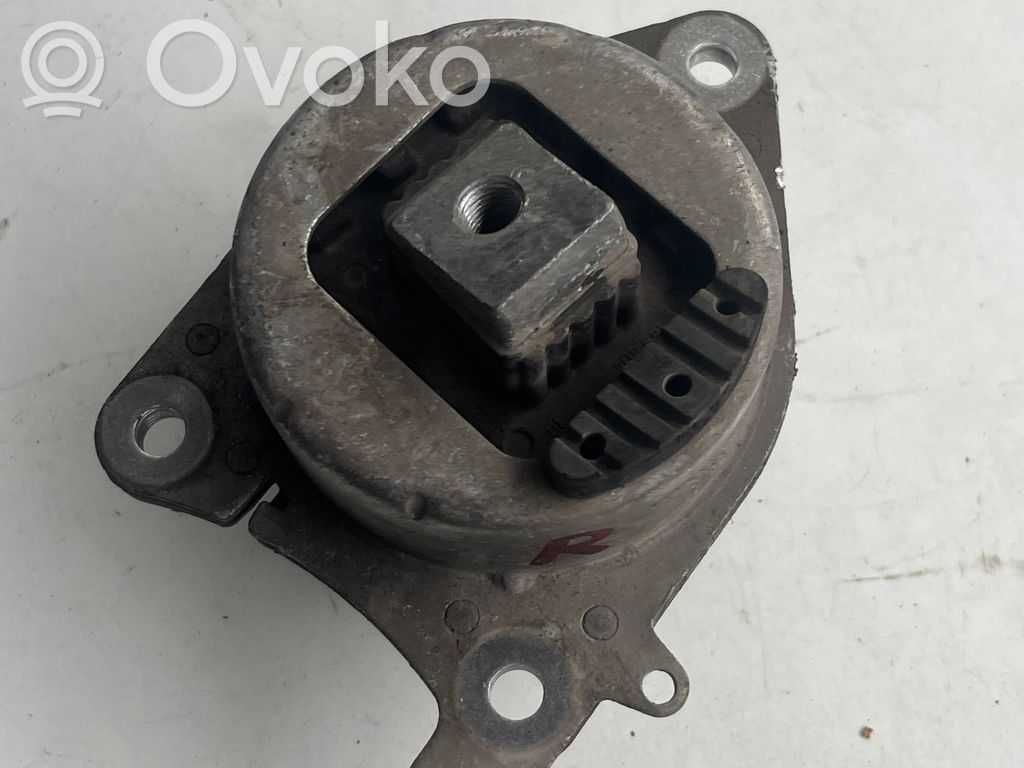 Alfa Romeo Stelvio Dzinēja spilvens 