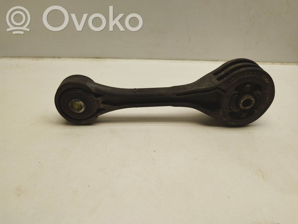 Subaru Impreza II Engine mount bracket 