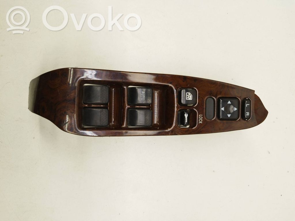 Subaru Legacy Electric window control switch 