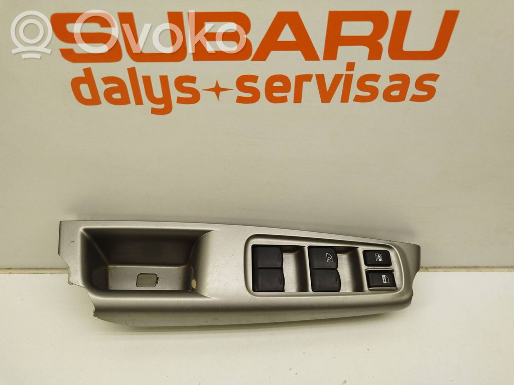 Subaru Forester SH Electric window control switch 