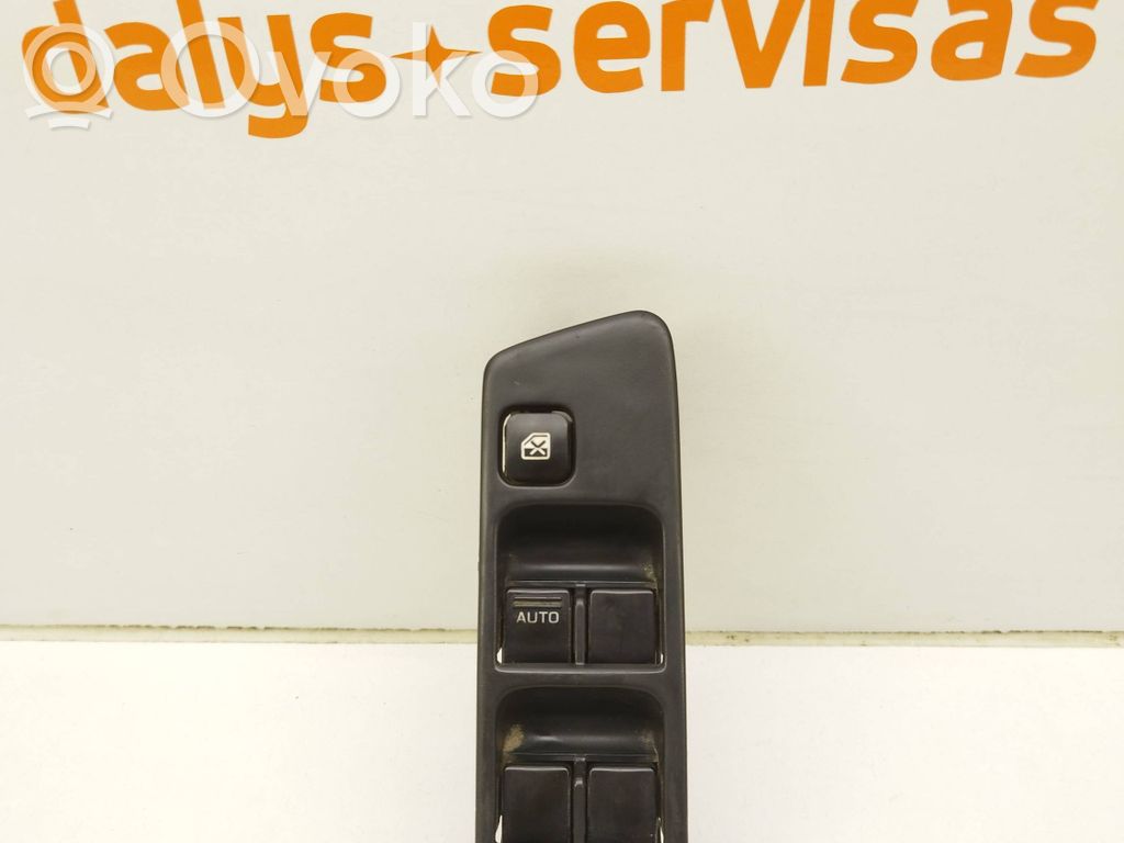 Electric window control switch   83071SA020