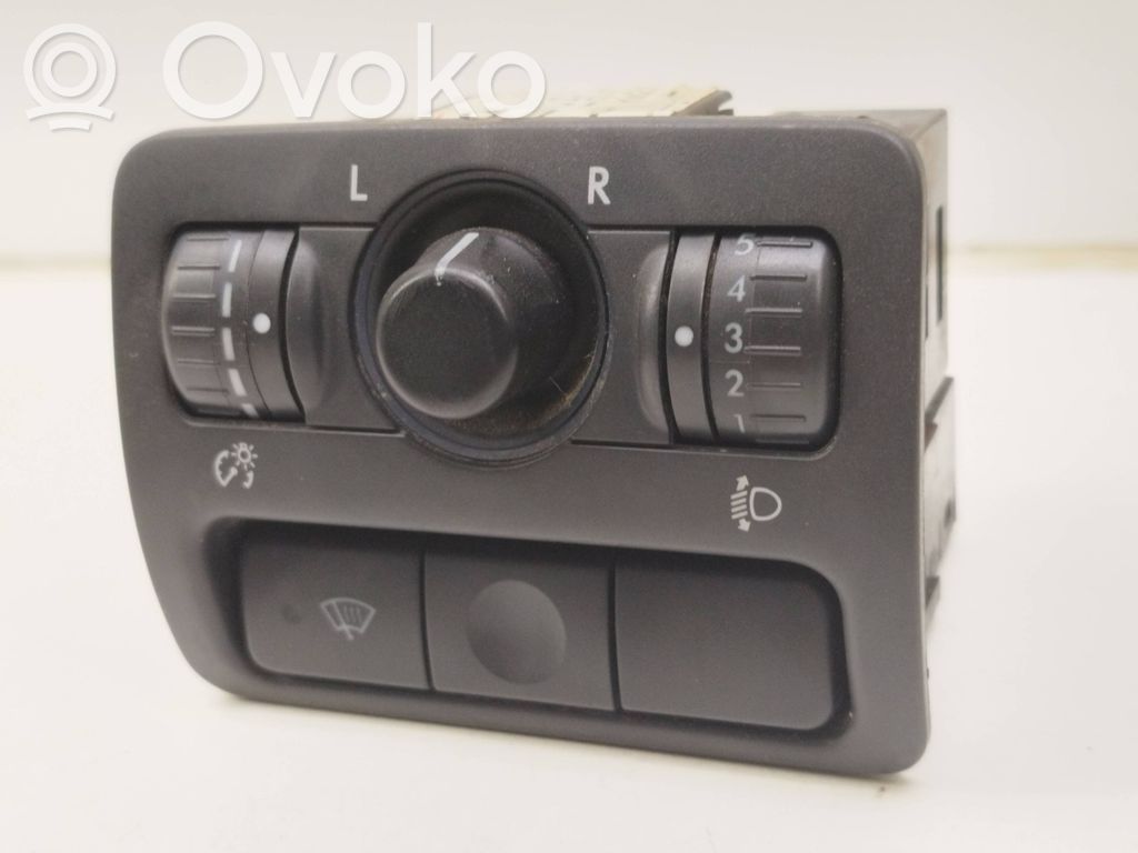 Subaru Outback Wing mirror control module 