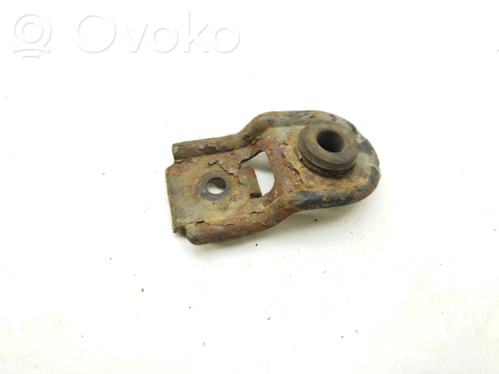 Radiator mount bracket