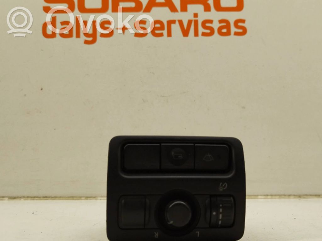 Subaru Legacy Wing mirror switch 