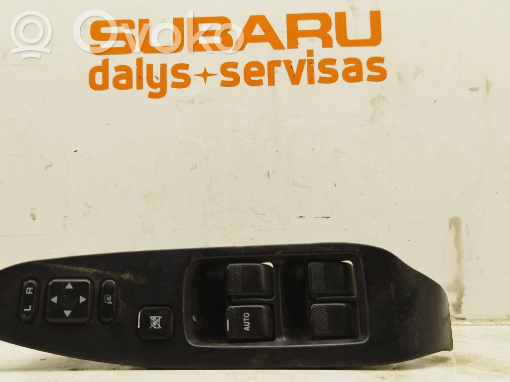 Subaru Forester SG Electric window control switch 
