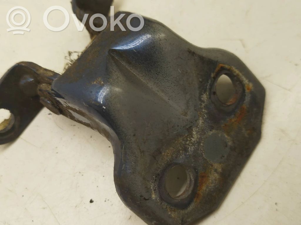 Subaru Impreza III Front door lower hinge 