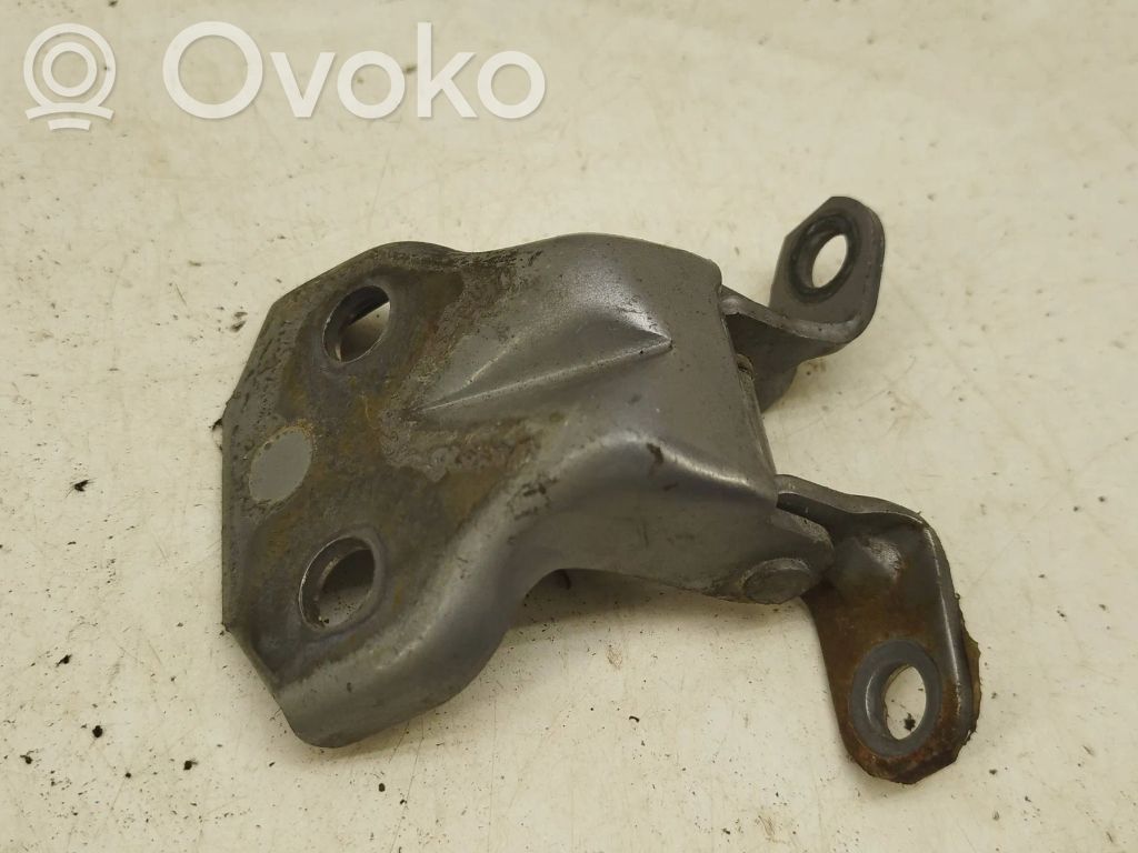 Subaru Impreza III Front door lower hinge 