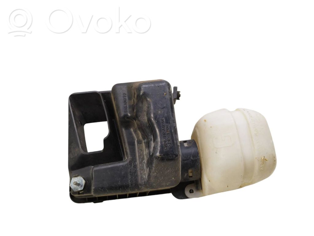 Subaru Outback Air filter box cover 