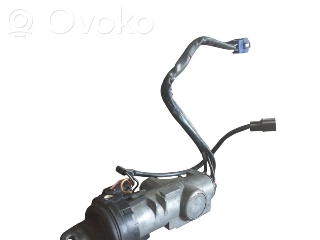 Užvedimo spynelė   88213FC000
