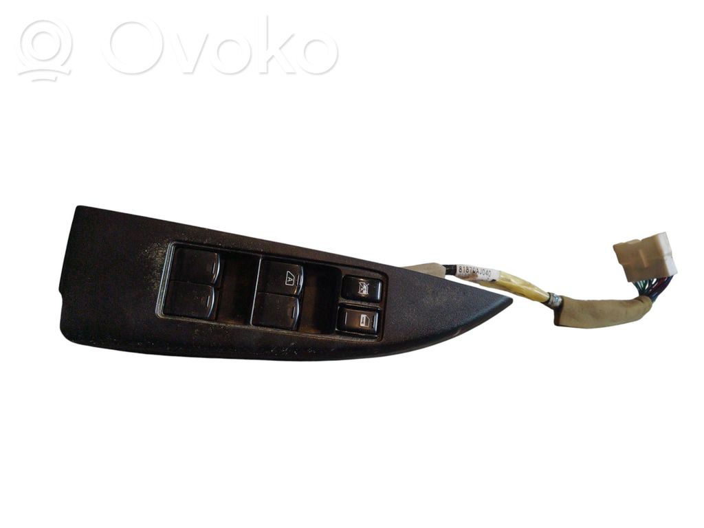 Subaru Legacy Electric window control switch 