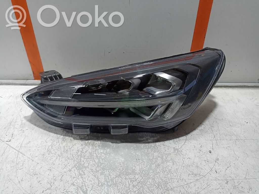 Headlight/headlamp   JX7B13E015CD