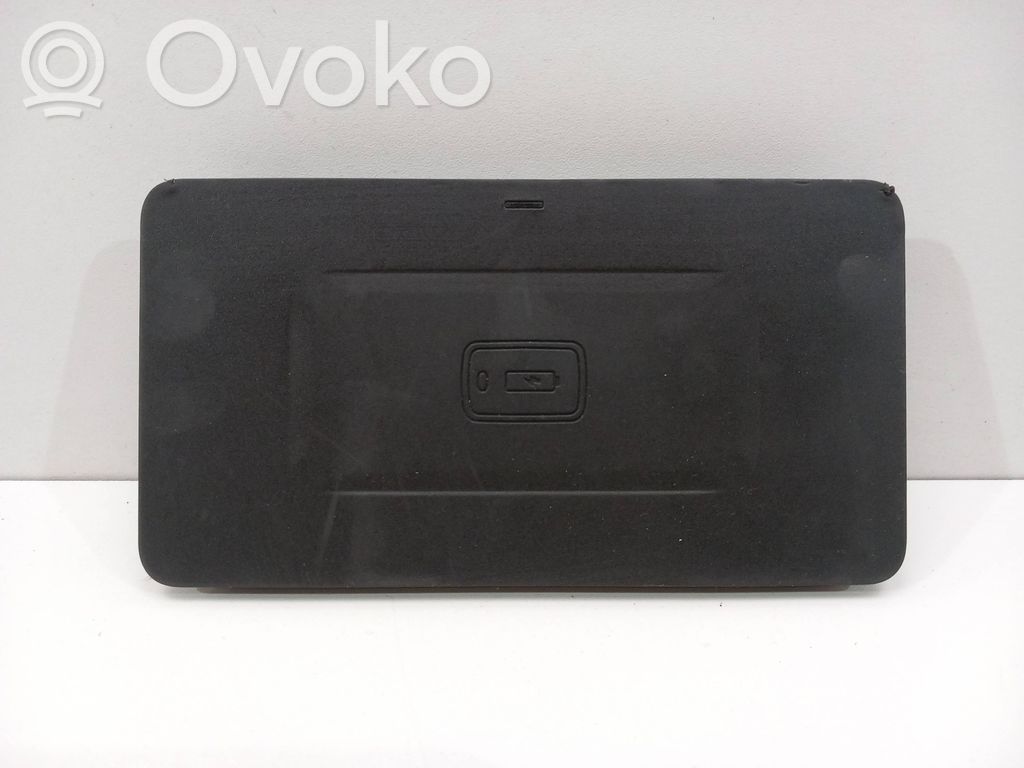 BMW 7 G11 G12 Wireless charging module 