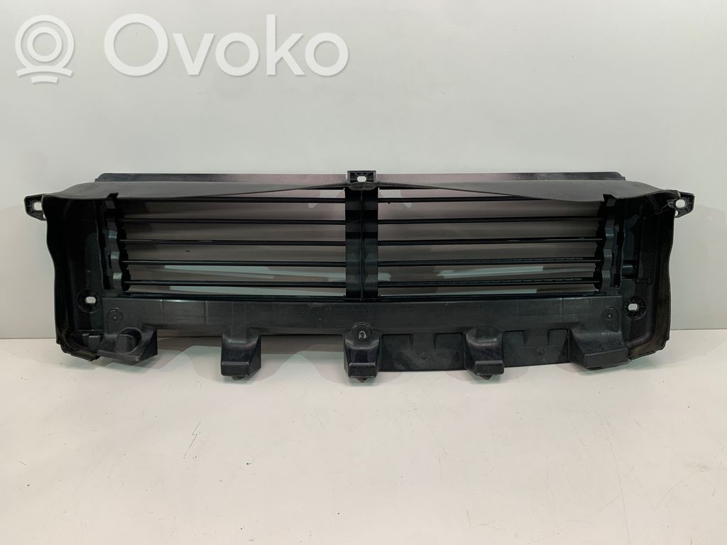 Volvo XC40 Intercooler air channel guide 