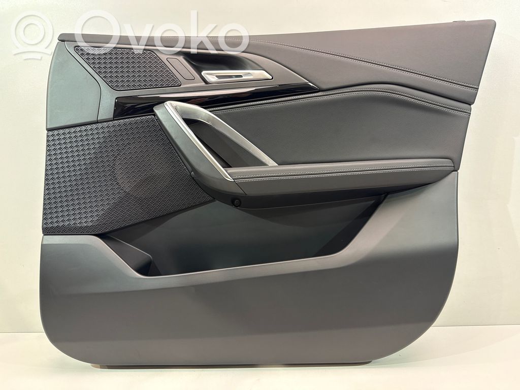 BMW X1 U11 Boczki / Poszycie drzwi przednich 