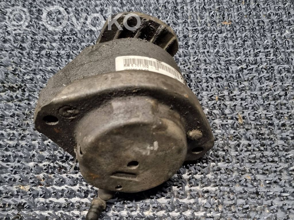 BMW 5 E60 E61 Dzinēja spilvens 