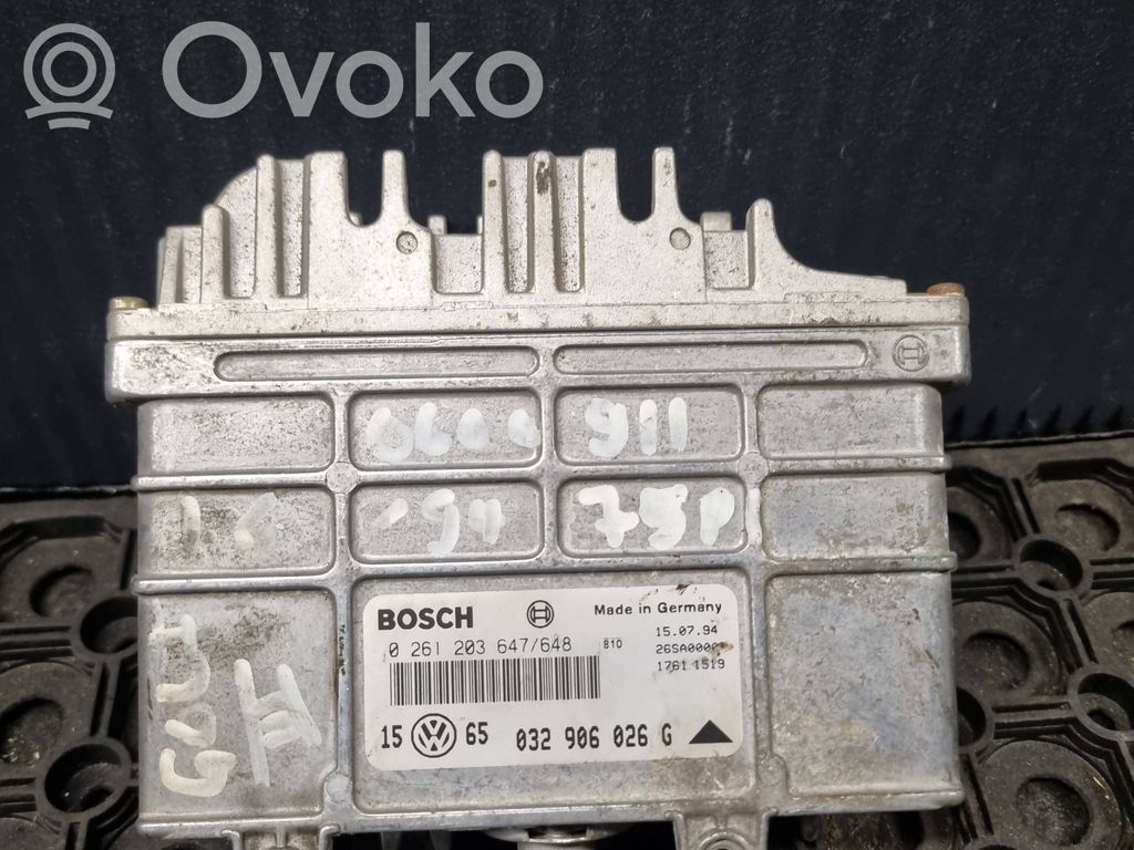 Volkswagen Golf III Engine control unit/module 