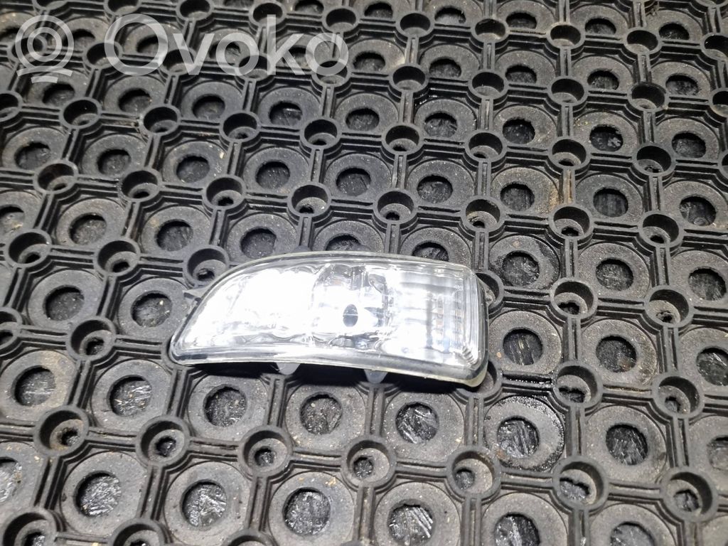 Volvo C30 Mirror indicator light 