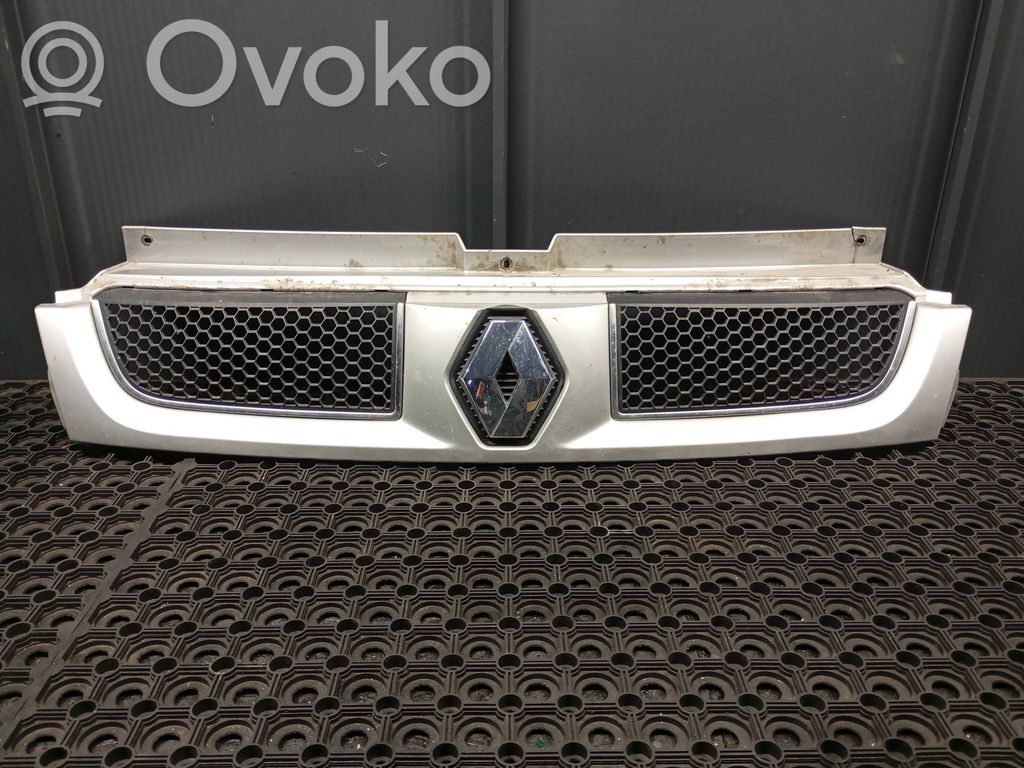 Renault Trafic II (X83) Front bumper upper radiator grill 