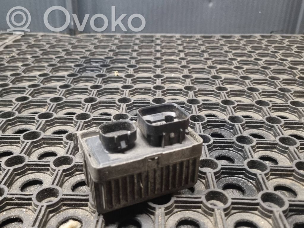 Opel Insignia A Glow plug pre-heat relay 