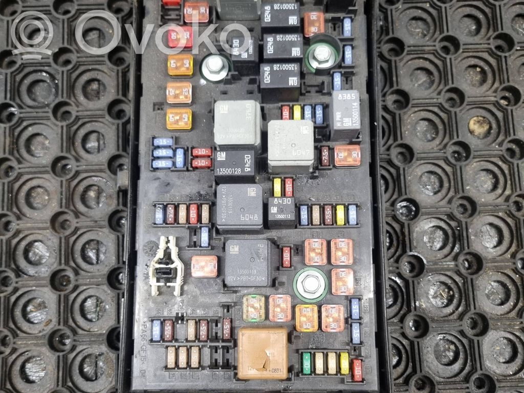 Opel Insignia A Módulo de fusible 
