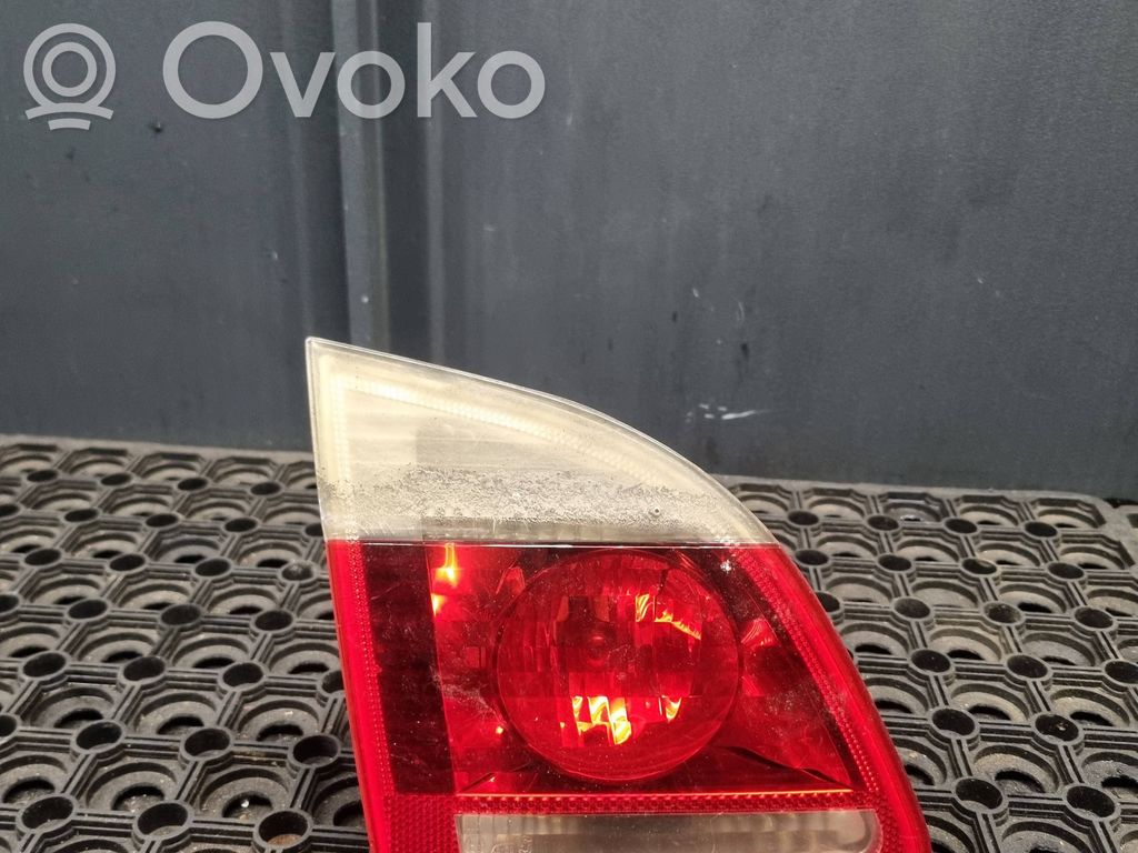 BMW 5 E60 E61 Takaluukun takavalot 