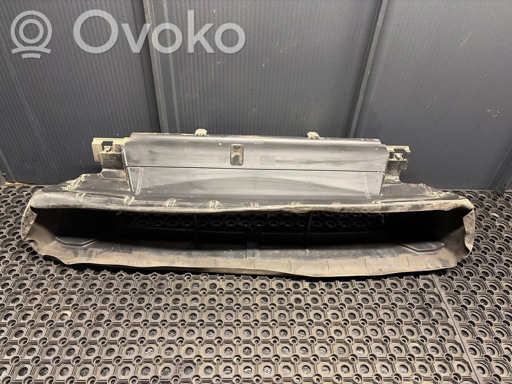 Opel Vivaro Intercooler air channel guide 