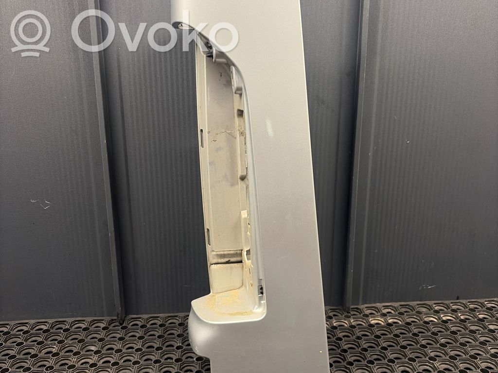 Renault Trafic III (X82) Takavalon verhoilu 