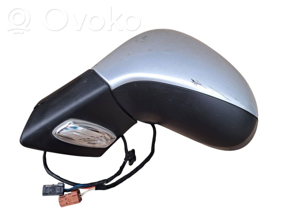 Peugeot 207 Front door electric wing mirror 