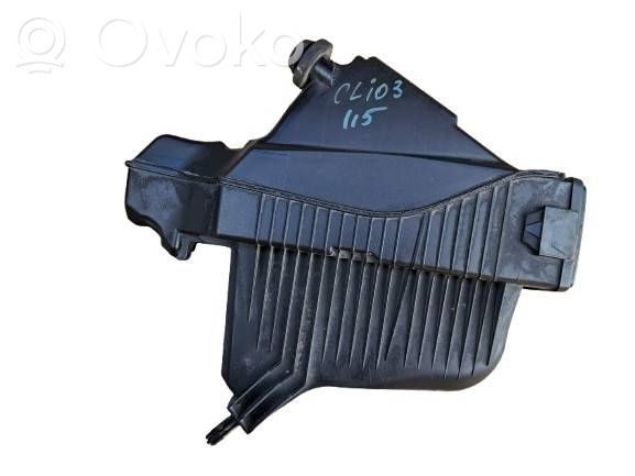 Renault Clio III Air filter box 