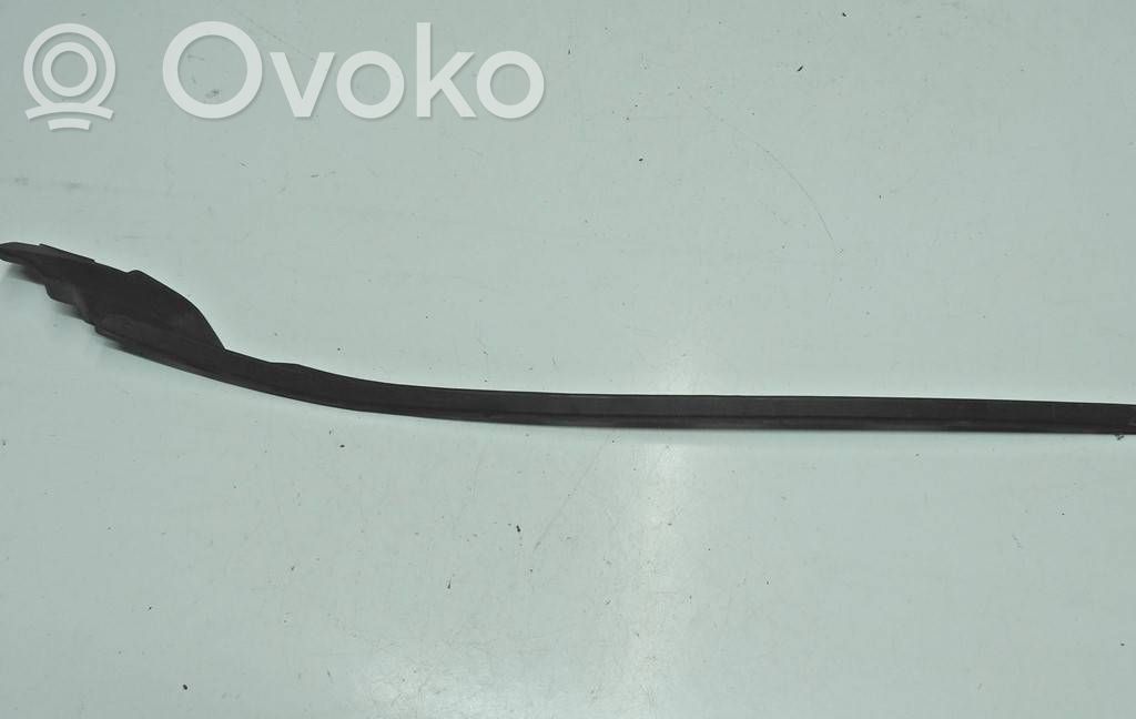 Volvo V40 Windshield trim 