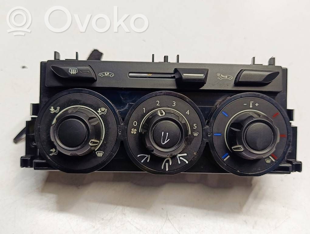 Citroen DS3 Climate control unit 