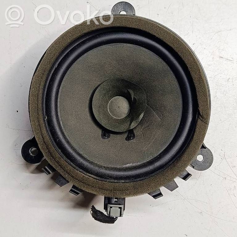 Volvo C30 Głośnik drzwi przednich 