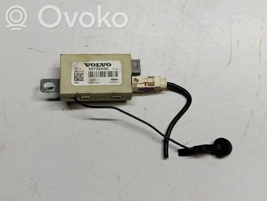 Volvo C30 Antenos stiprintuvas 