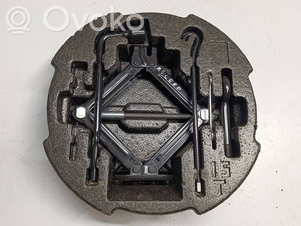 KIA Ceed Tool set 