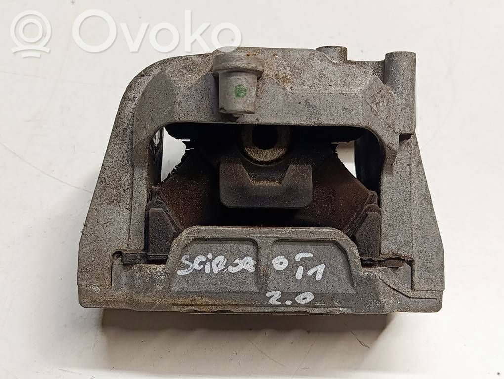 Volkswagen Scirocco Engine mount bracket 