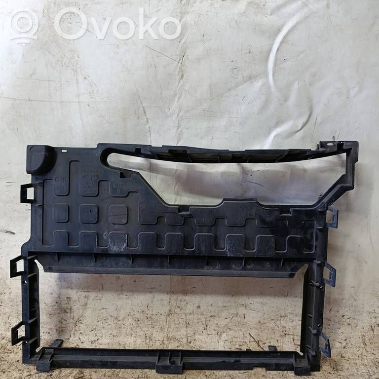 Renault Captur Wlot / Kanał powietrza intercoolera 