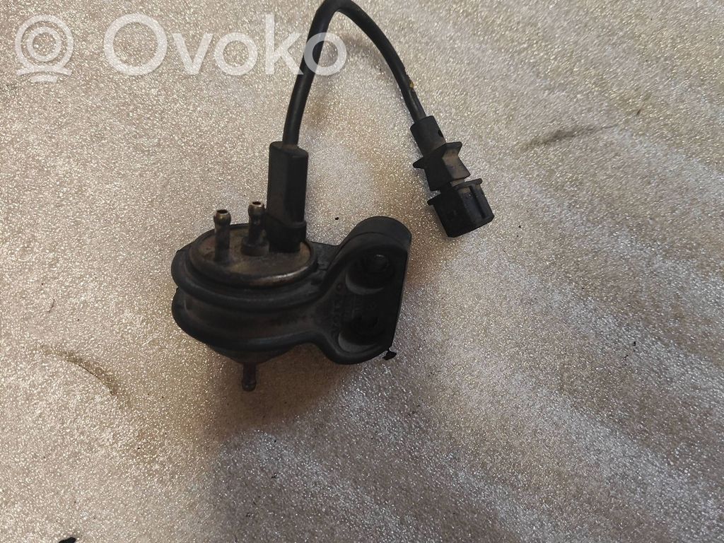 Volvo S70  V70  V70 XC Valve vacuum 