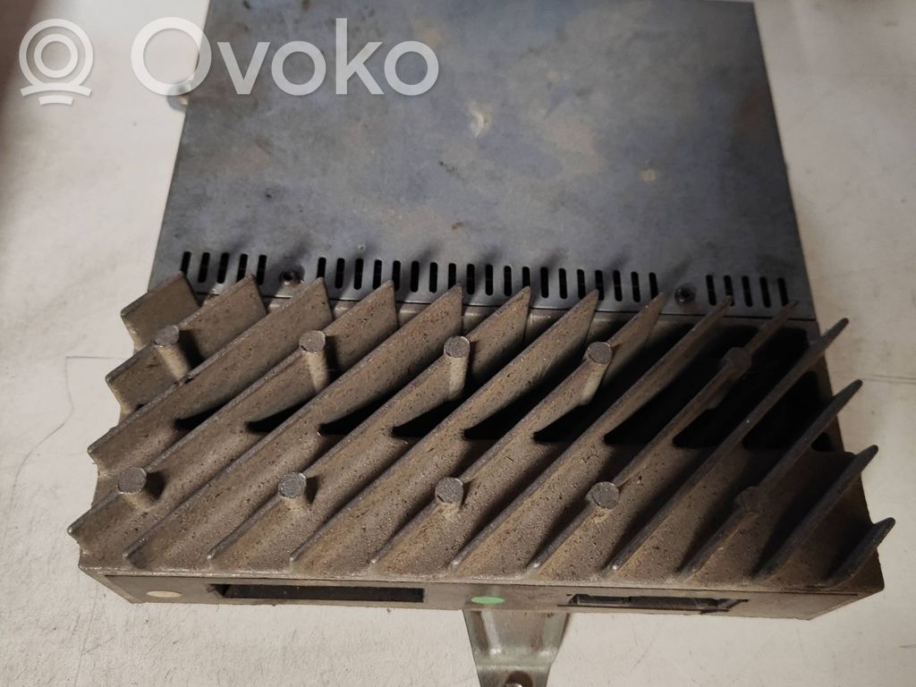 BMW 5 E39 Sound amplifier 