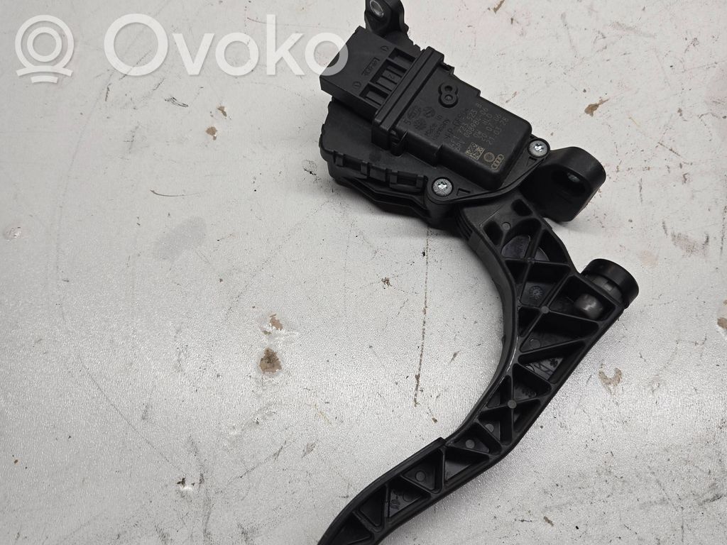 Audi A6 S6 C6 4F Gaspedal 