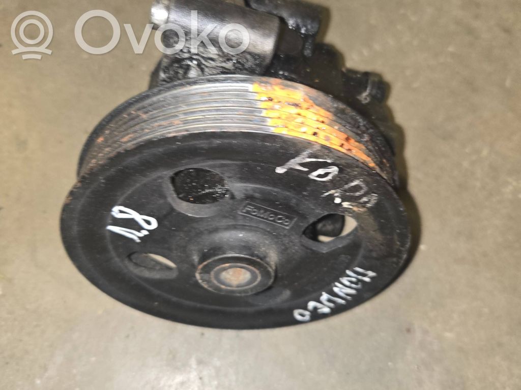 Ford Mondeo MK IV Ohjaustehostimen pumppu 