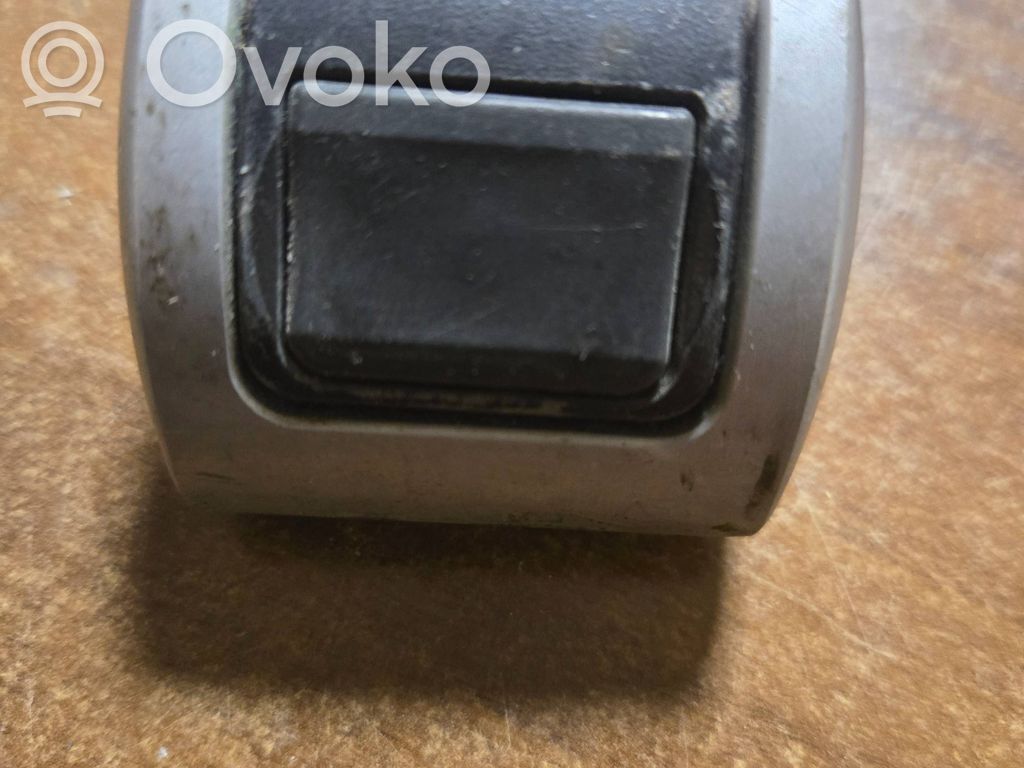 Audi A6 S6 C6 4F Tie down hook / loop 