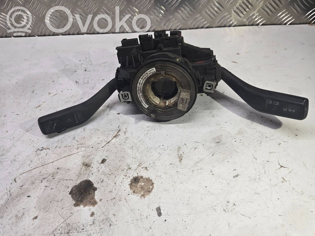 Volkswagen Caddy Interruptor/palanca de limpiador de luz de giro 