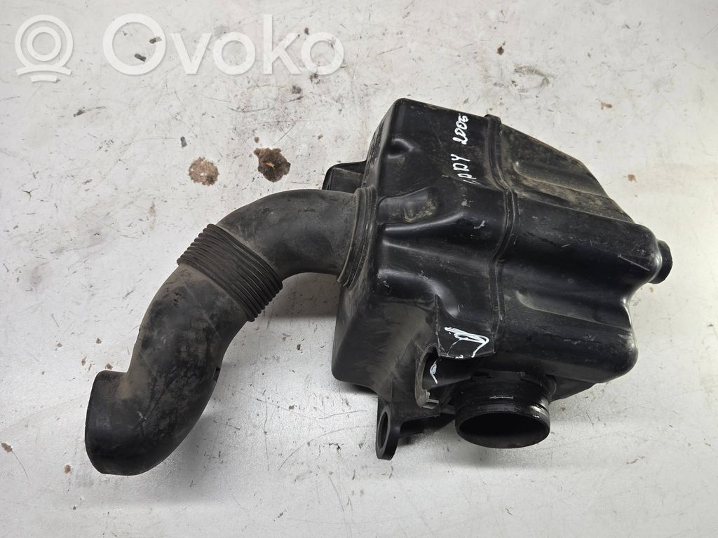 Volkswagen Caddy Rezonator / Dolot powietrza 