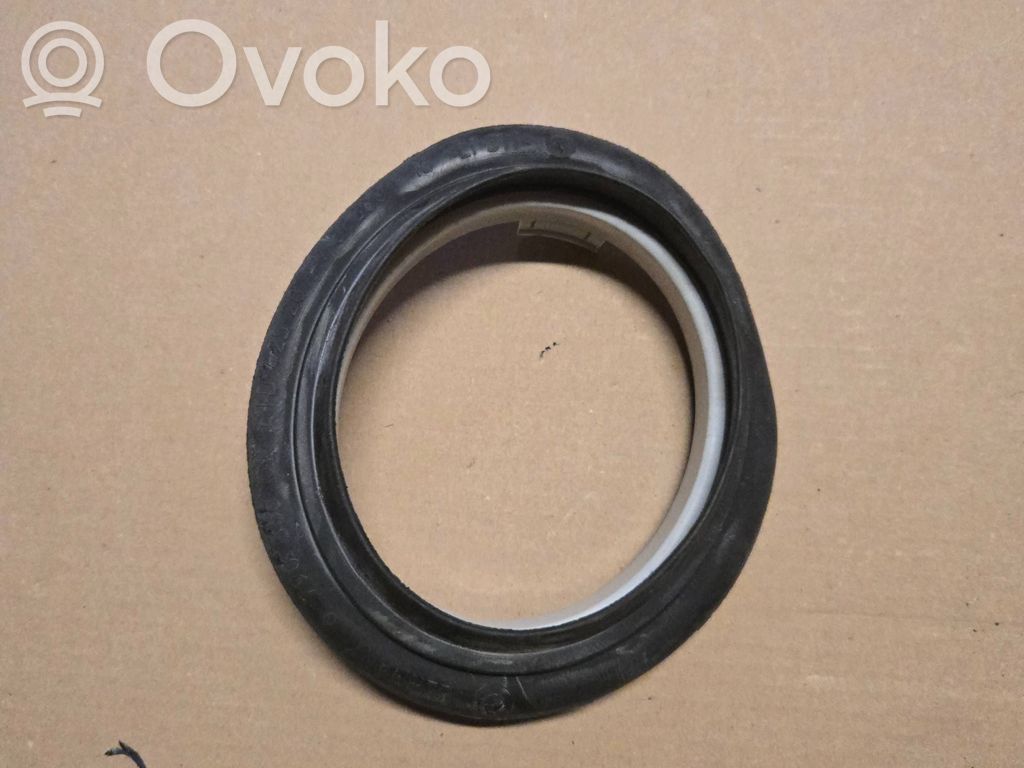 Inne części wnętrza samochodu   6790366