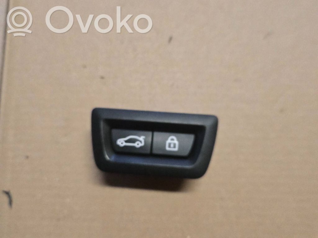 BMW X3 F25 Tailgate/boot open switch button 
