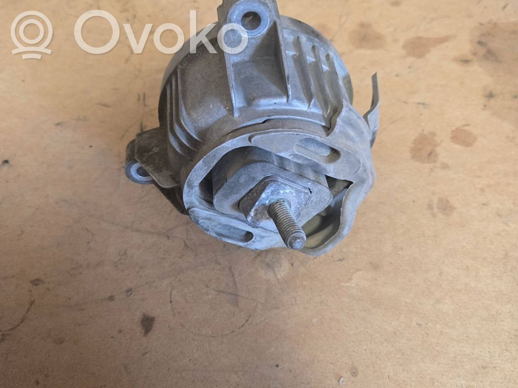 Engine mount bracket   6785716
