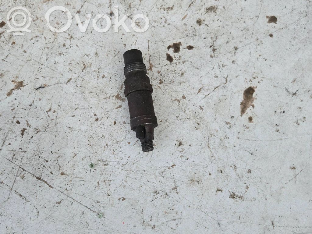 Inyector de combustible   028130201B